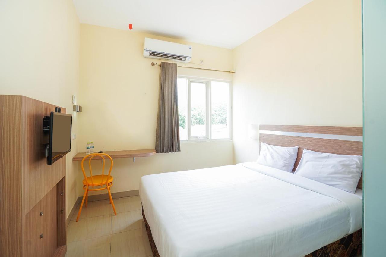 Pratisarawirya Guesthouse By Ecommerceloka Sorabaya Extérieur photo